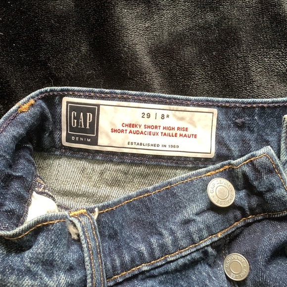 Short Distressed Jean Shorts (High Rise) - Picture 3 of 3